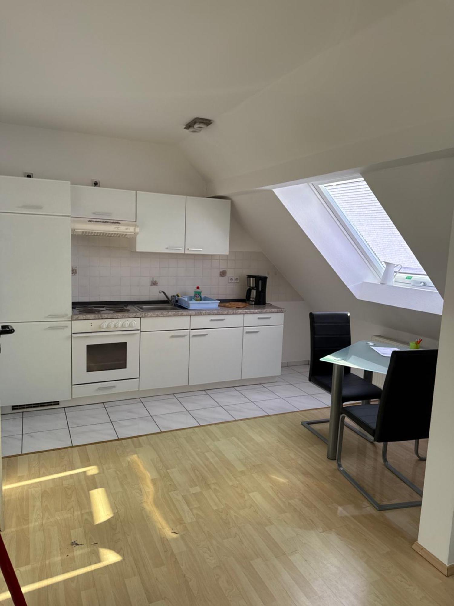 Kuschelige Dachgeschosswohnung Am Clarapark لبسيا المظهر الخارجي الصورة