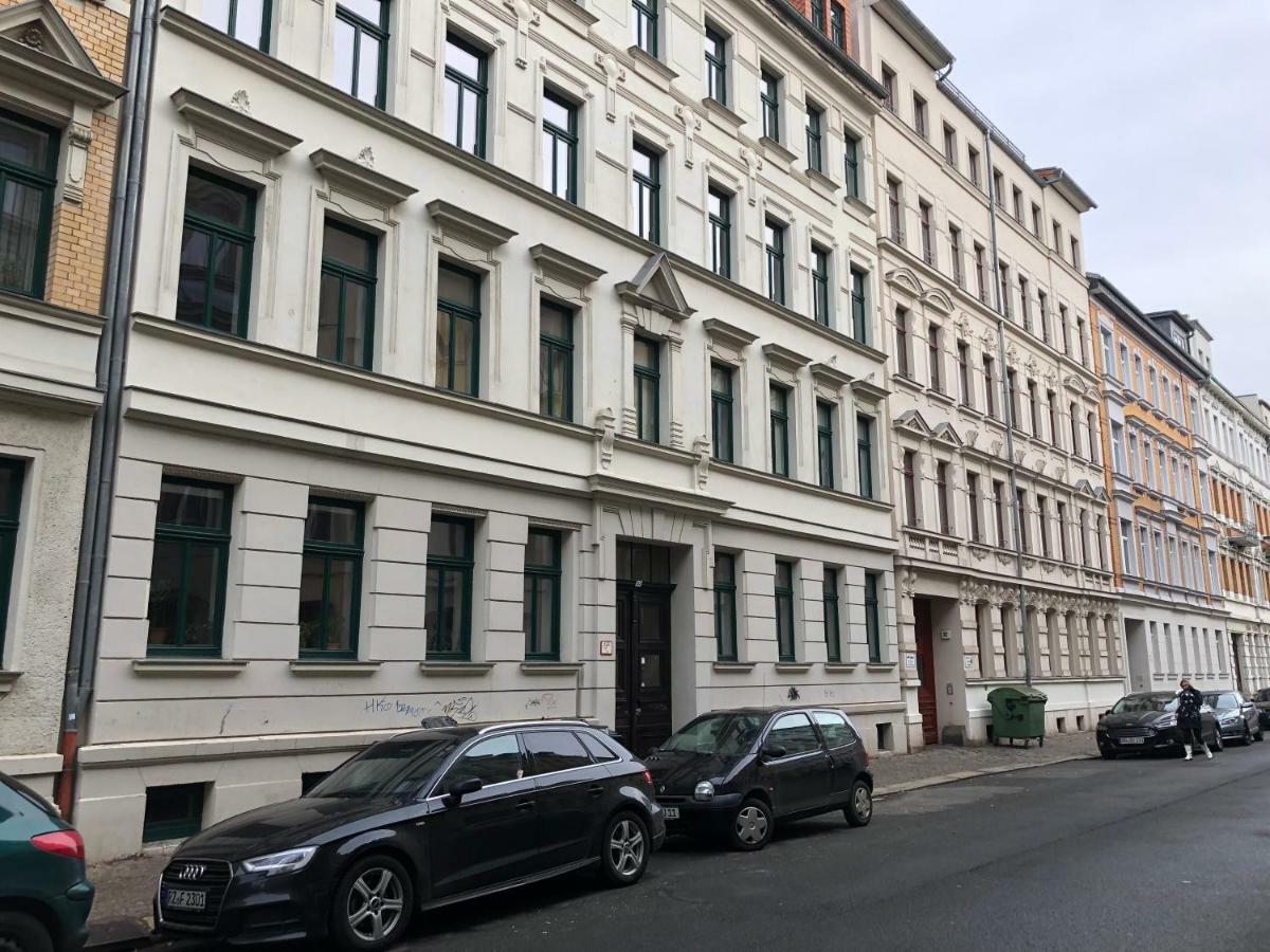 Kuschelige Dachgeschosswohnung Am Clarapark لبسيا المظهر الخارجي الصورة